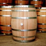 Thùng ủ rượu gỗ sồi